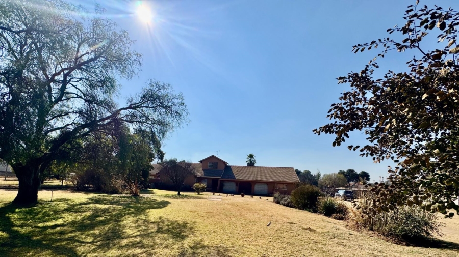 4 Bedroom Property for Sale in Bredell Gauteng