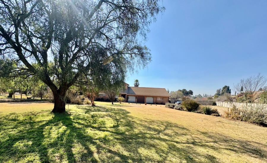 4 Bedroom Property for Sale in Bredell Gauteng
