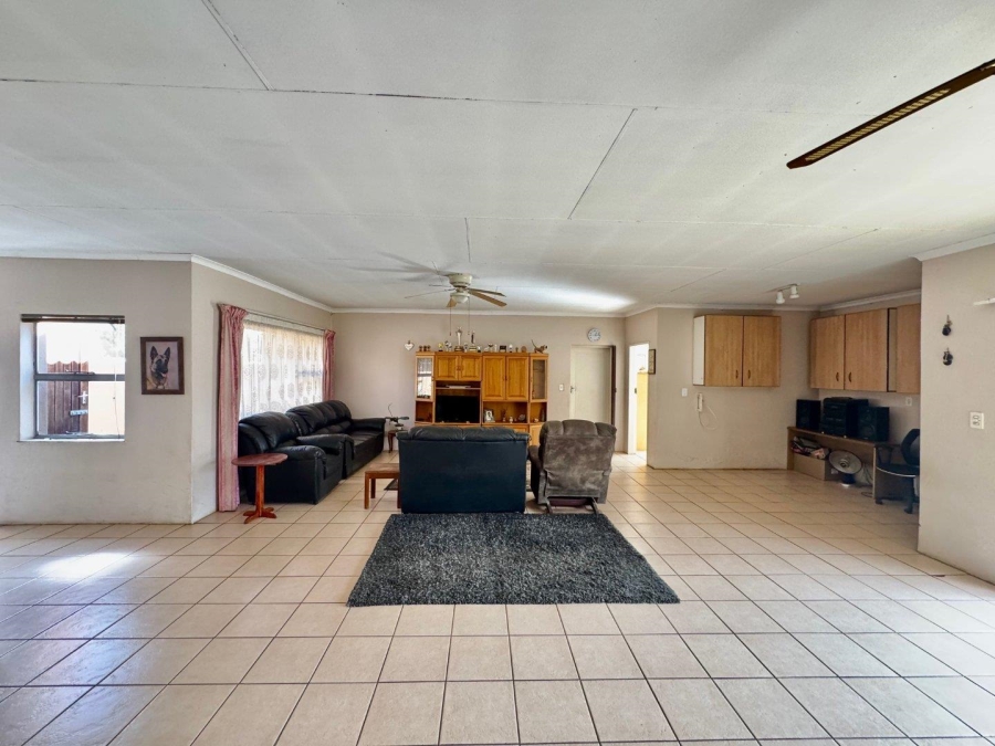 4 Bedroom Property for Sale in Bredell Gauteng