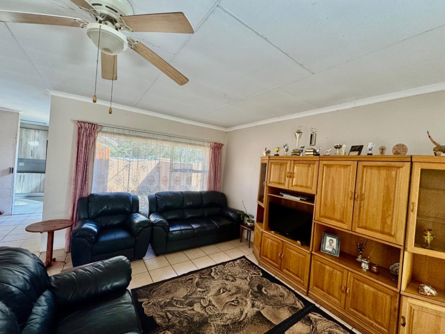 4 Bedroom Property for Sale in Bredell Gauteng