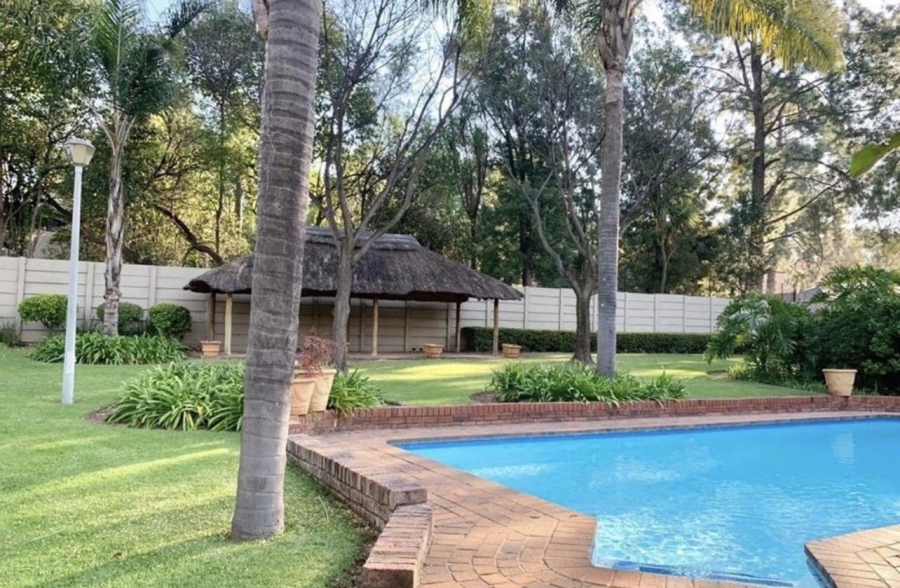 2 Bedroom Property for Sale in Bryanston Gauteng