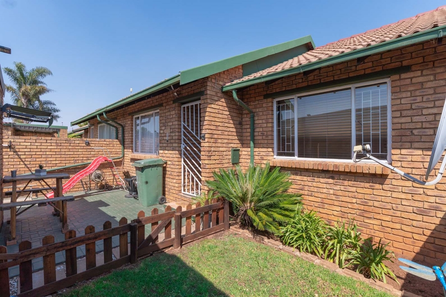 2 Bedroom Property for Sale in Terenure Gauteng