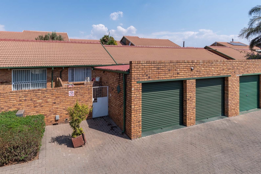 2 Bedroom Property for Sale in Terenure Gauteng