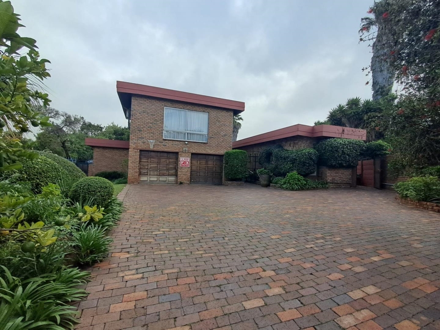 4 Bedroom Property for Sale in Glenvista Gauteng