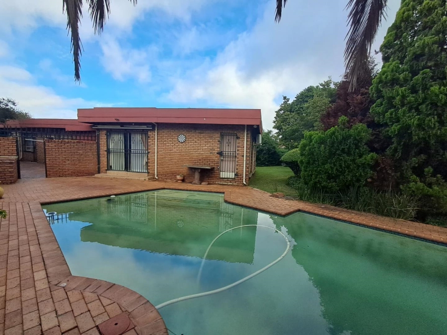 4 Bedroom Property for Sale in Glenvista Gauteng