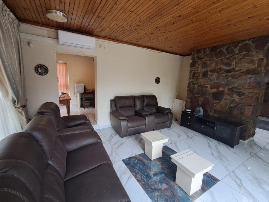 4 Bedroom Property for Sale in Glenvista Gauteng