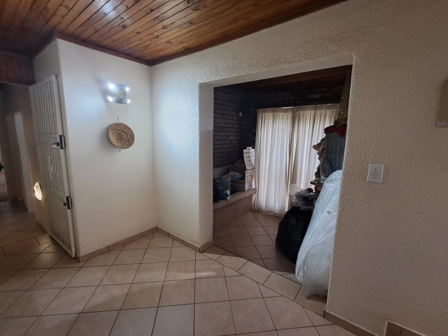 4 Bedroom Property for Sale in Glenvista Gauteng