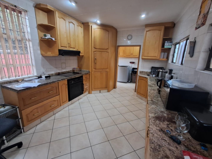 4 Bedroom Property for Sale in Glenvista Gauteng