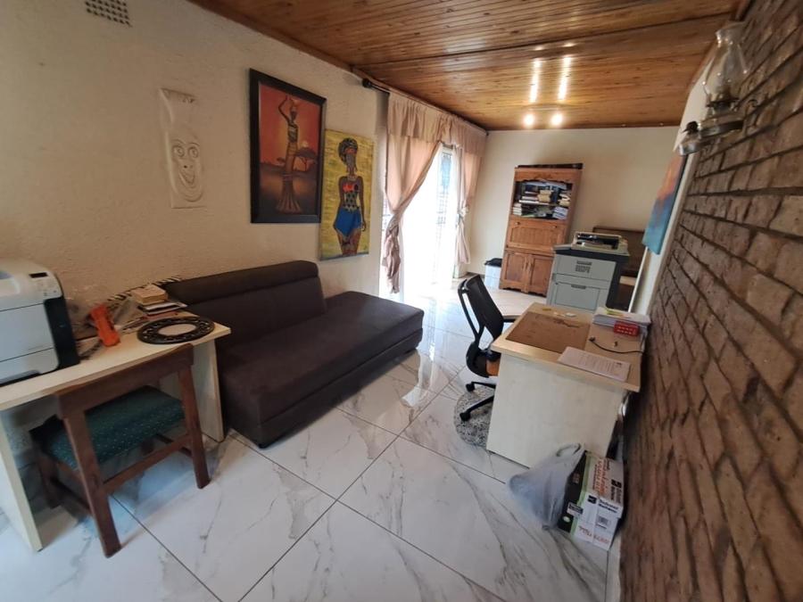 4 Bedroom Property for Sale in Glenvista Gauteng