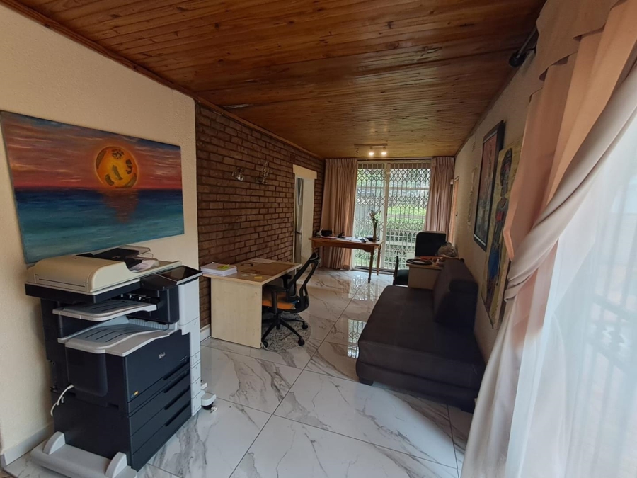 4 Bedroom Property for Sale in Glenvista Gauteng