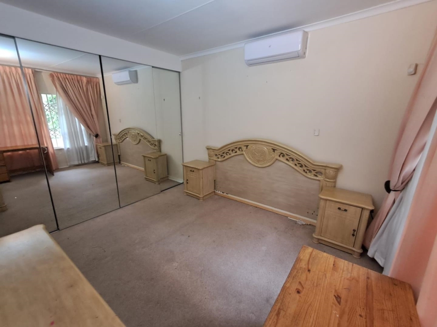 4 Bedroom Property for Sale in Glenvista Gauteng