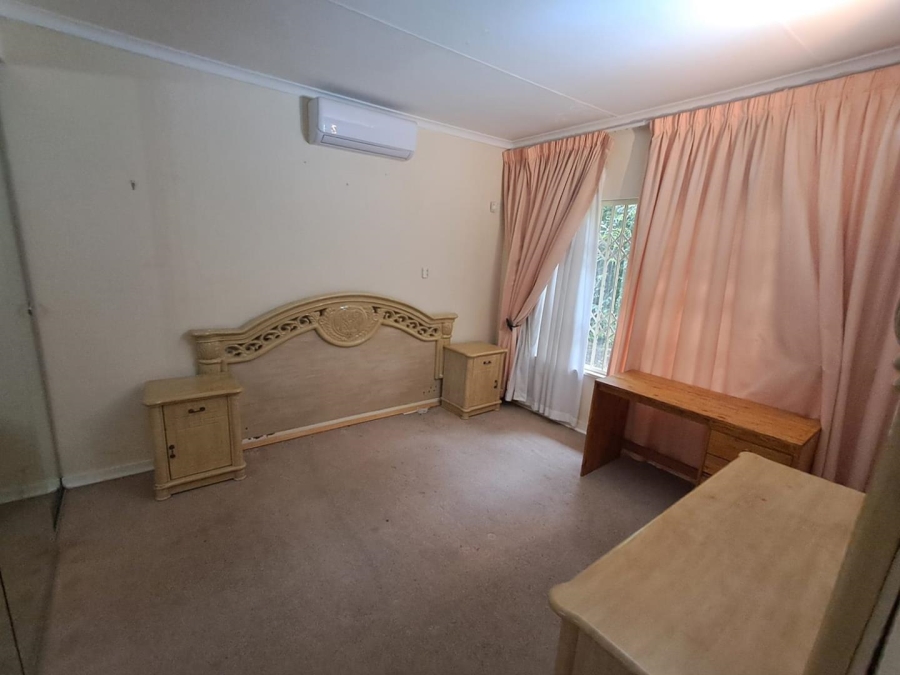 4 Bedroom Property for Sale in Glenvista Gauteng
