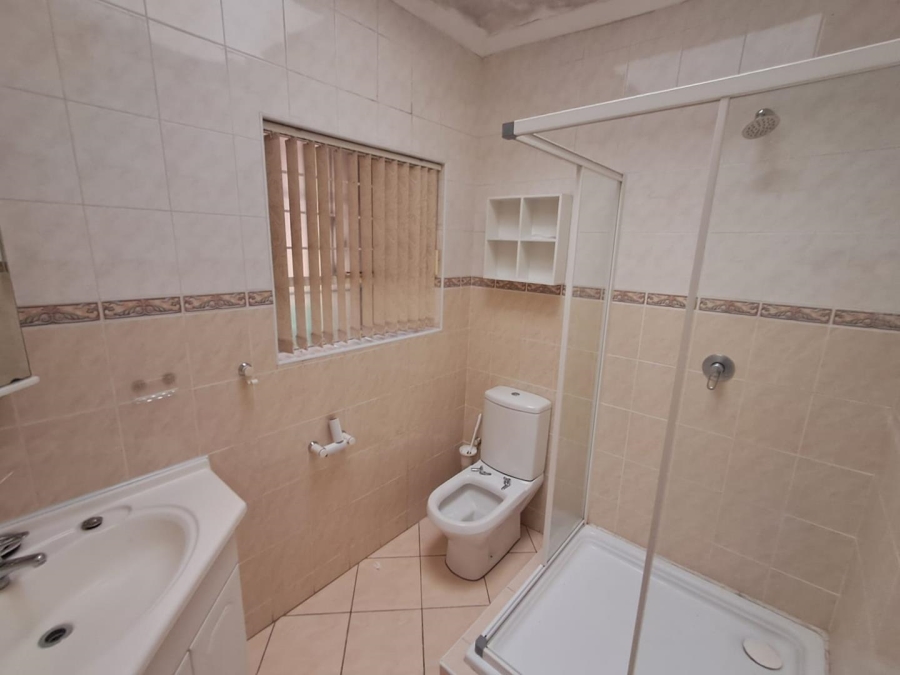 4 Bedroom Property for Sale in Glenvista Gauteng