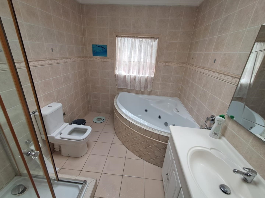4 Bedroom Property for Sale in Glenvista Gauteng