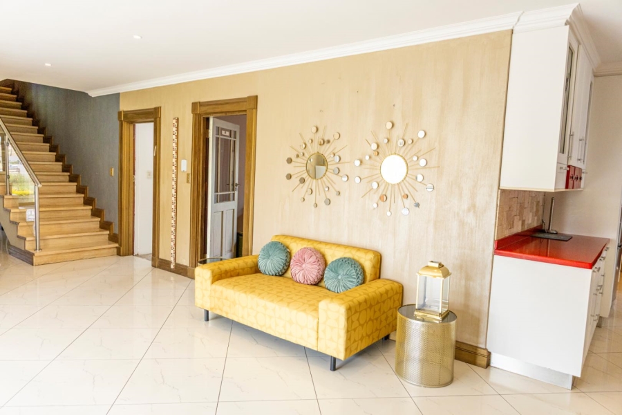 4 Bedroom Property for Sale in Blue Hills Gauteng