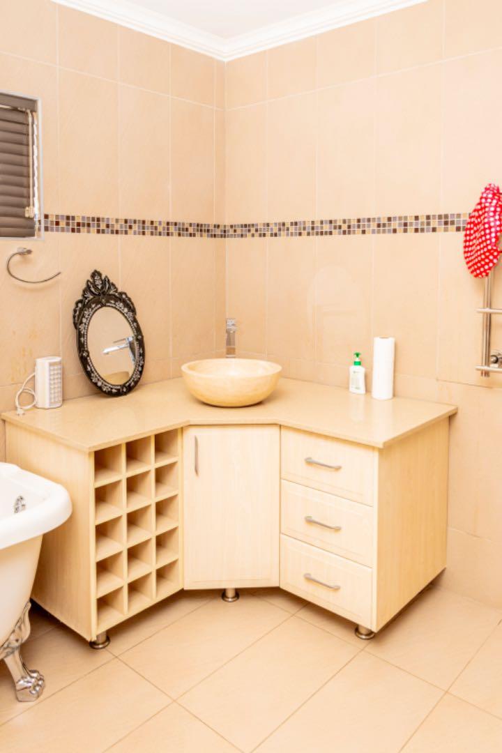 4 Bedroom Property for Sale in Blue Hills Gauteng