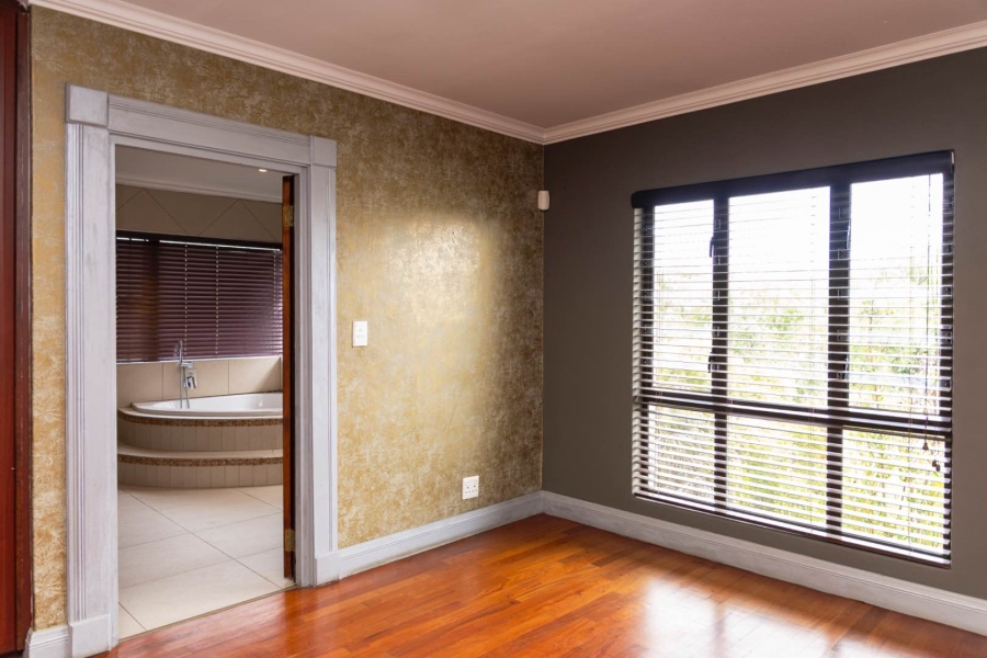 4 Bedroom Property for Sale in Blue Hills Gauteng