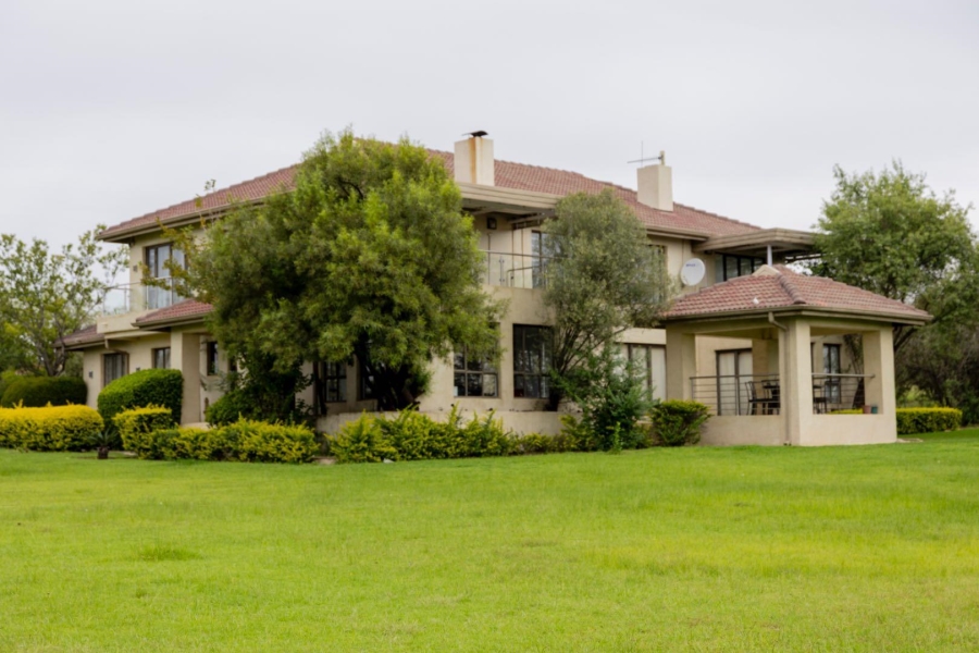 4 Bedroom Property for Sale in Blue Hills Gauteng