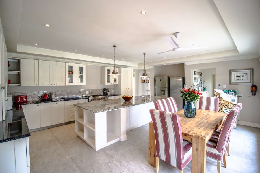4 Bedroom Property for Sale in Hurlingham Gauteng