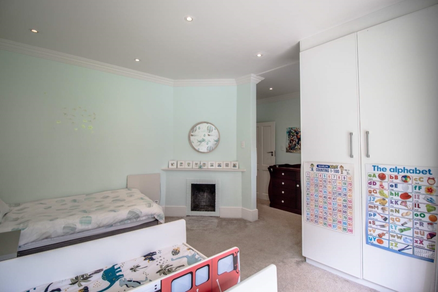 4 Bedroom Property for Sale in Hurlingham Gauteng