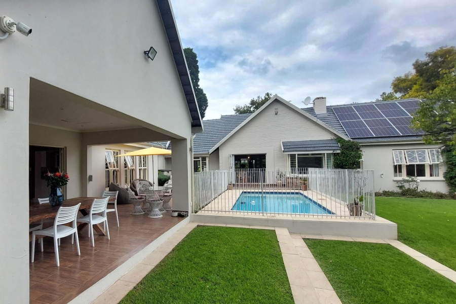 4 Bedroom Property for Sale in Hurlingham Gauteng