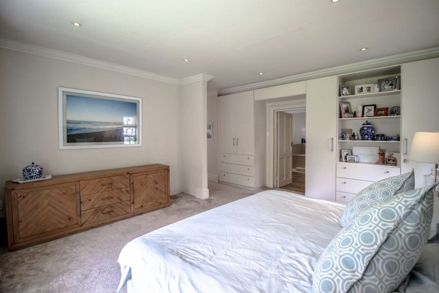 4 Bedroom Property for Sale in Hurlingham Gauteng