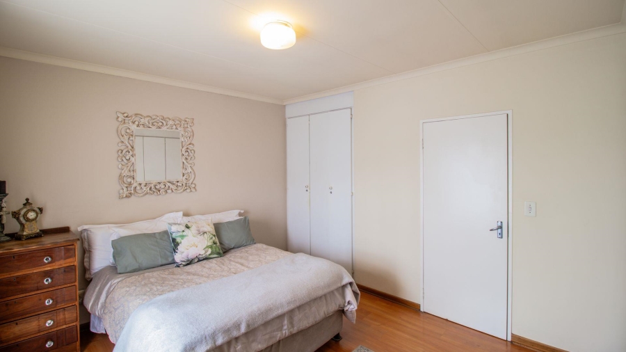 2 Bedroom Property for Sale in Kelland Gauteng
