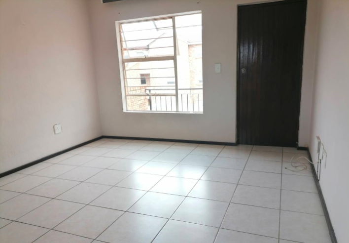 2 Bedroom Property for Sale in Honeydew Gauteng