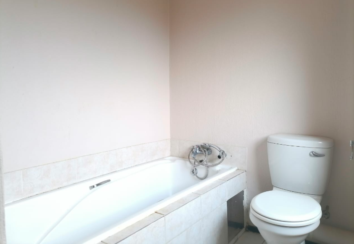 2 Bedroom Property for Sale in Honeydew Gauteng