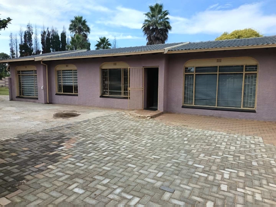 4 Bedroom Property for Sale in Brackenhurst Gauteng
