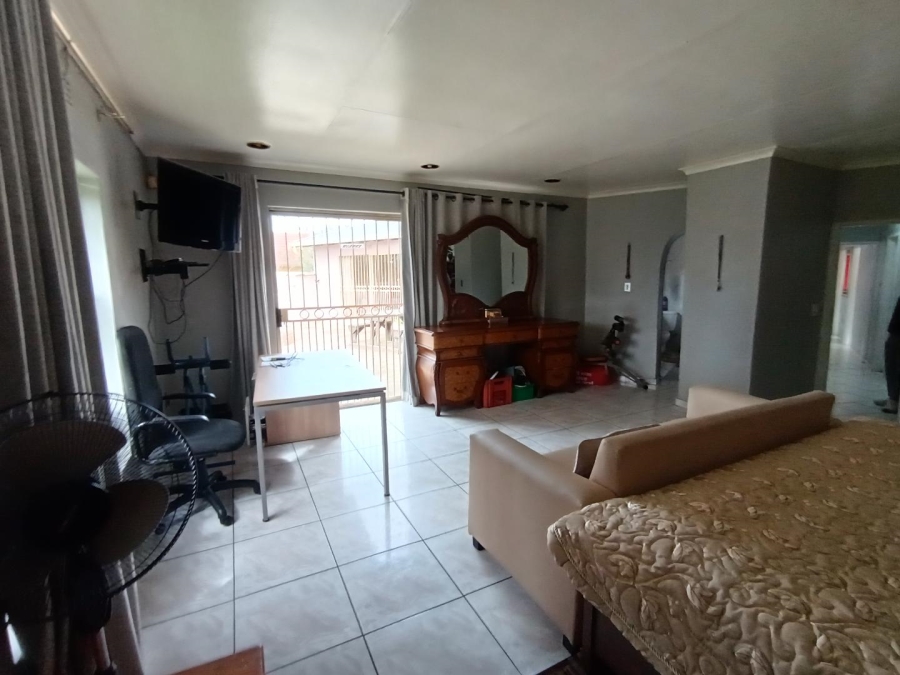 4 Bedroom Property for Sale in Brackenhurst Gauteng