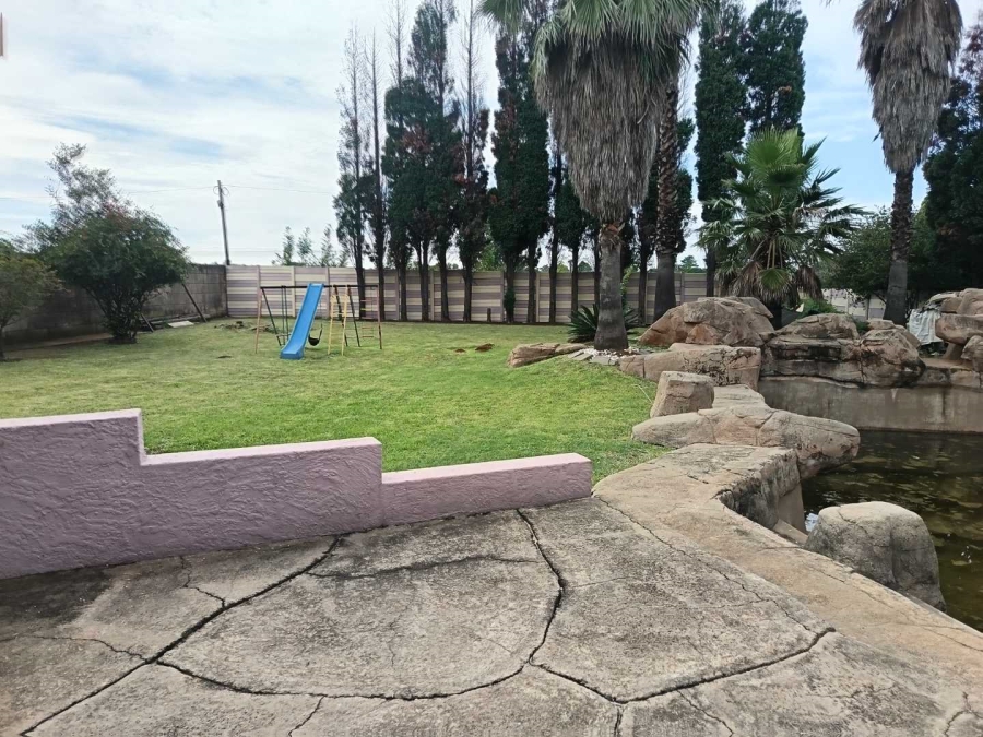 4 Bedroom Property for Sale in Brackenhurst Gauteng