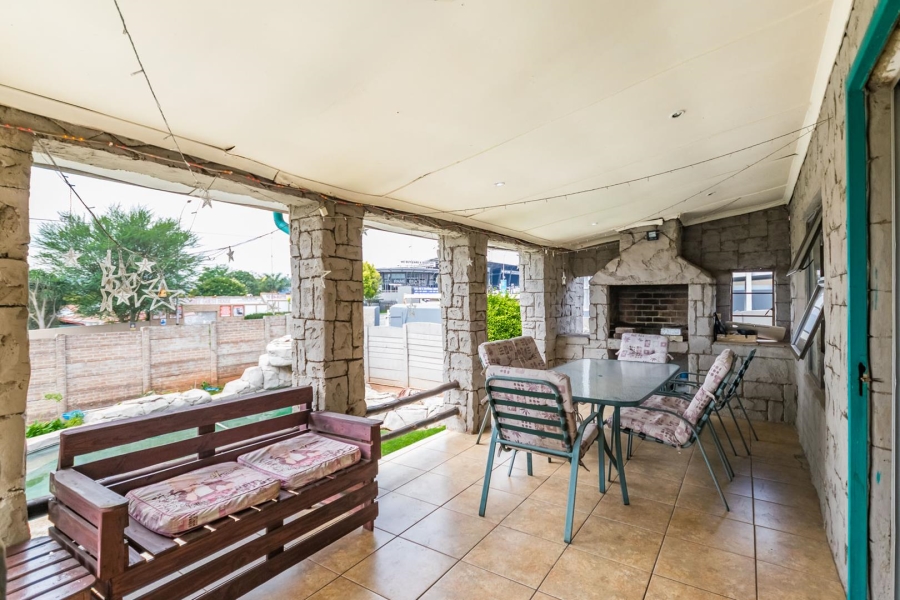 To Let 3 Bedroom Property for Rent in Florida North Gauteng