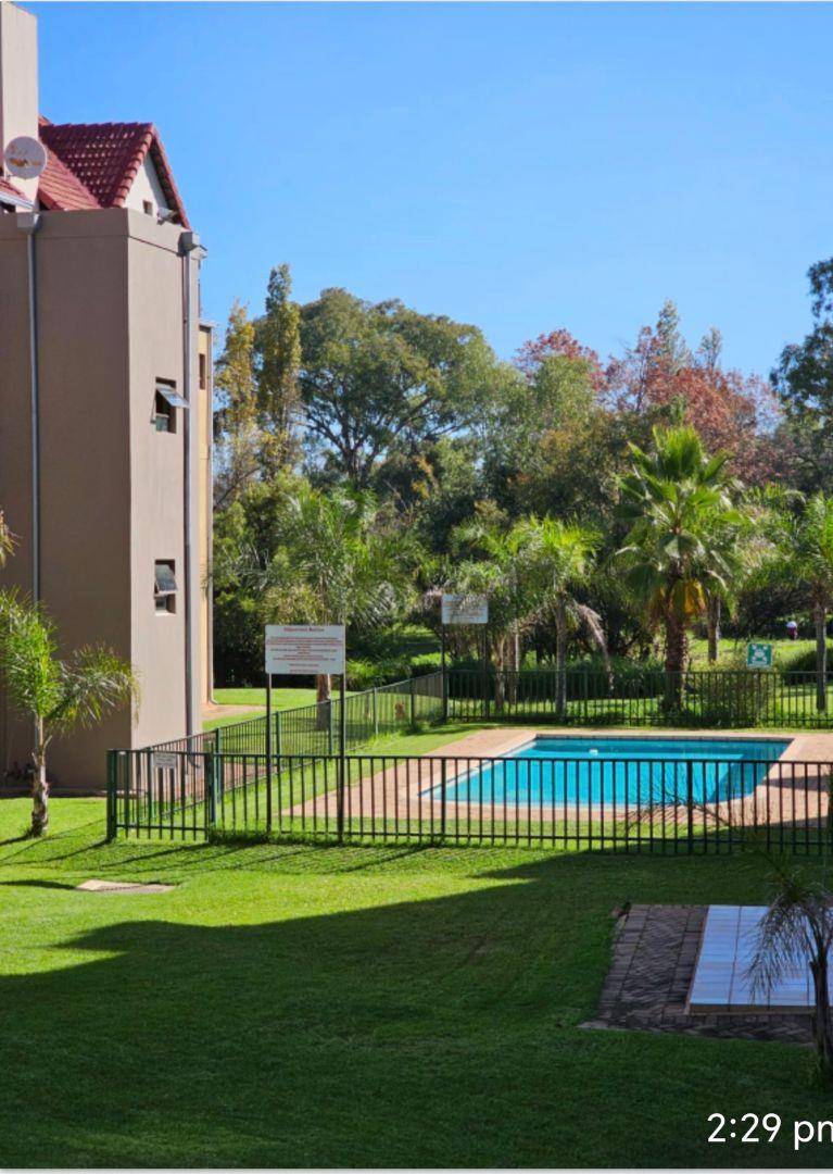 2 Bedroom Property for Sale in Zwartkop Golf Estate Gauteng
