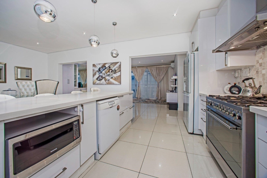 3 Bedroom Property for Sale in Bryanston Gauteng