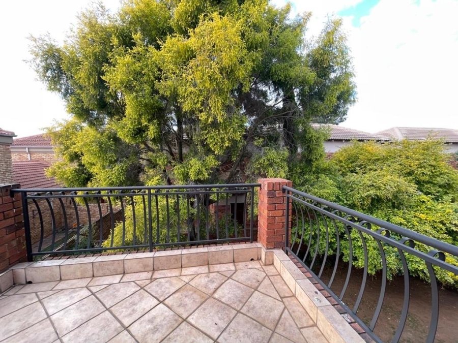 3 Bedroom Property for Sale in Willowbrook Gauteng