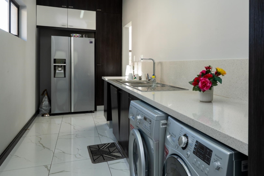 4 Bedroom Property for Sale in Eye of Africa Gauteng