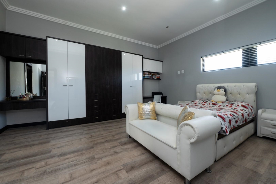 4 Bedroom Property for Sale in Eye of Africa Gauteng