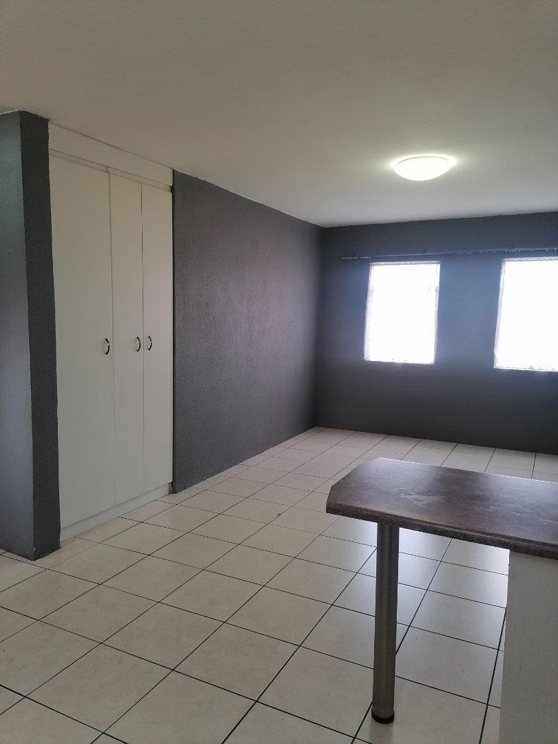 To Let 2 Bedroom Property for Rent in Florentia Gauteng