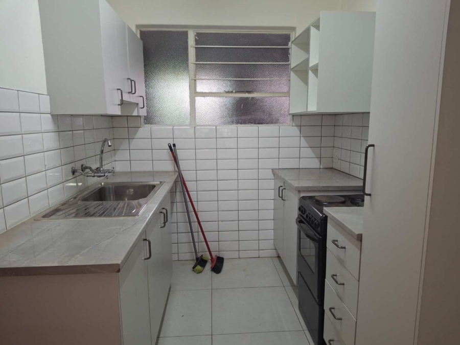 To Let 1 Bedroom Property for Rent in Sandown Gauteng