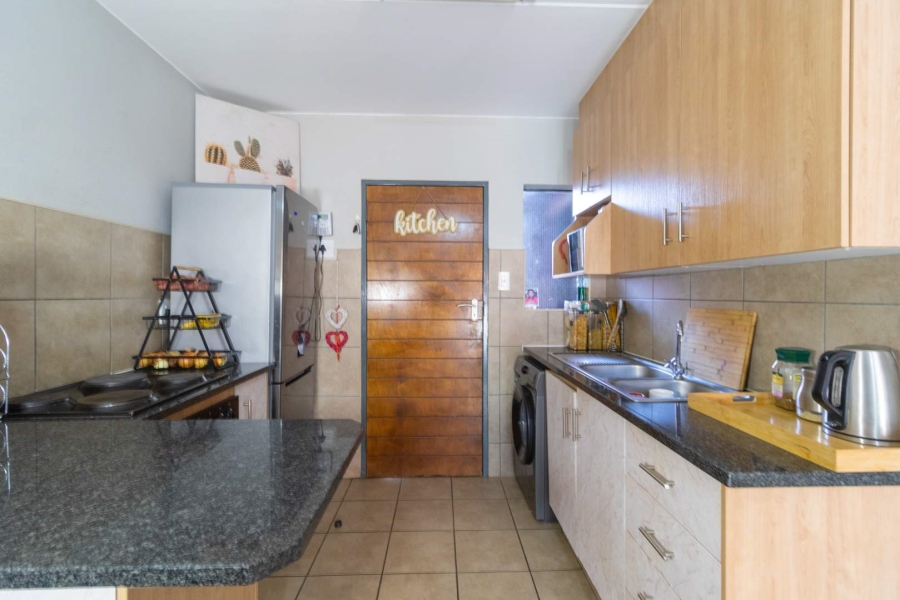 2 Bedroom Property for Sale in Alveda Park Gauteng