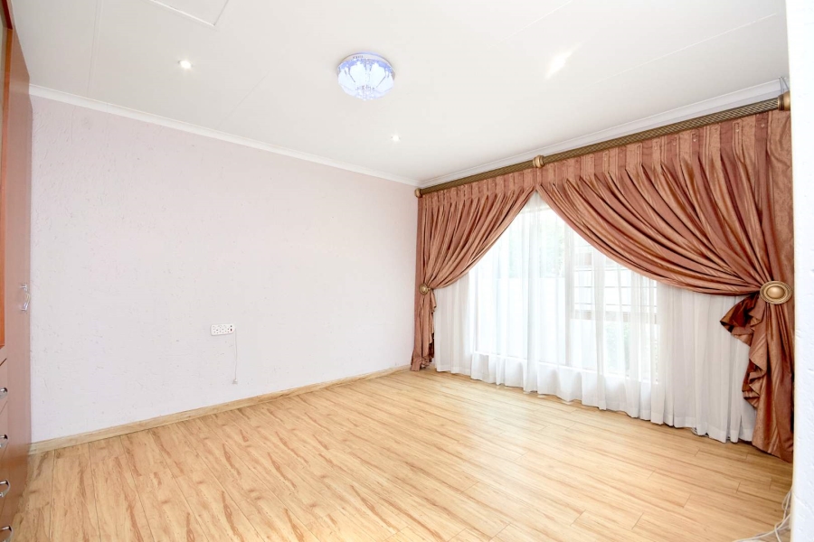2 Bedroom Property for Sale in Boskruin Gauteng