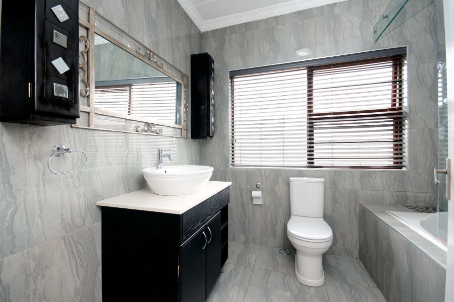 2 Bedroom Property for Sale in Boskruin Gauteng