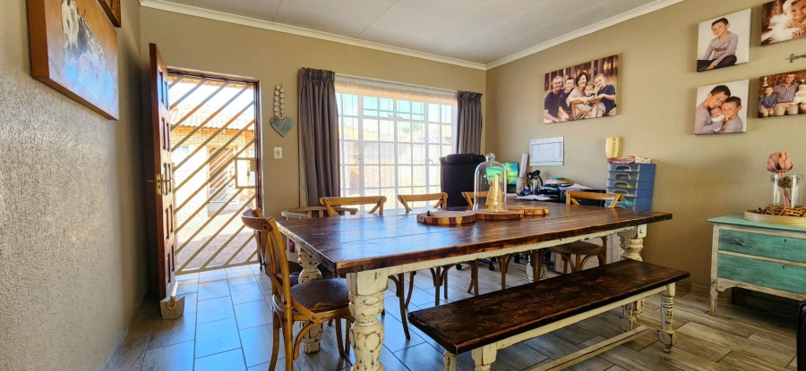 To Let 3 Bedroom Property for Rent in New Redruth Gauteng