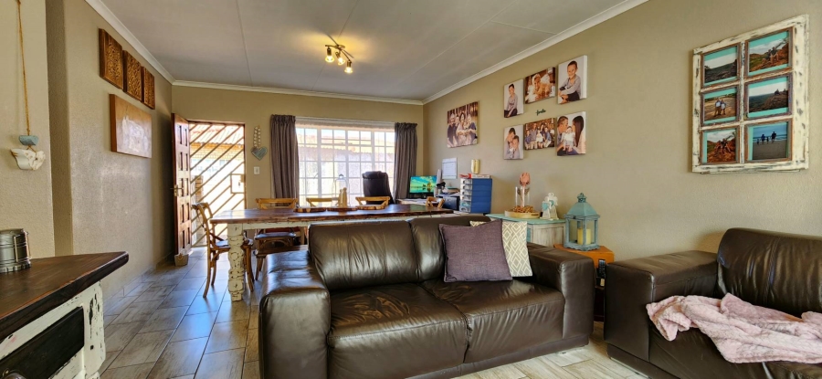To Let 3 Bedroom Property for Rent in New Redruth Gauteng