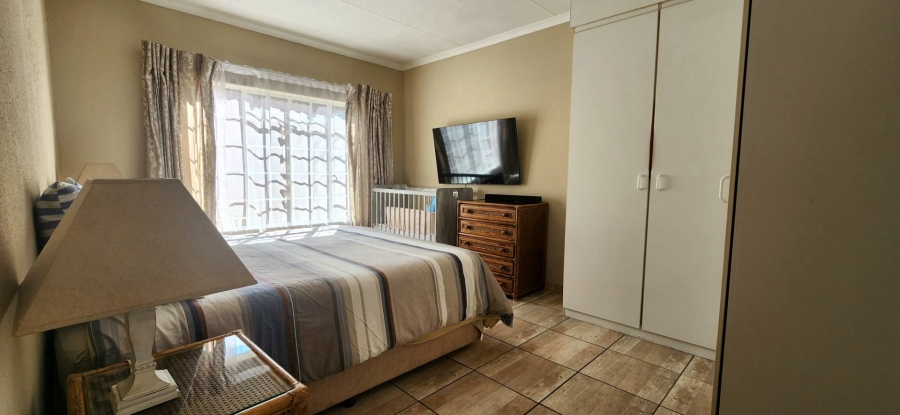 To Let 3 Bedroom Property for Rent in New Redruth Gauteng