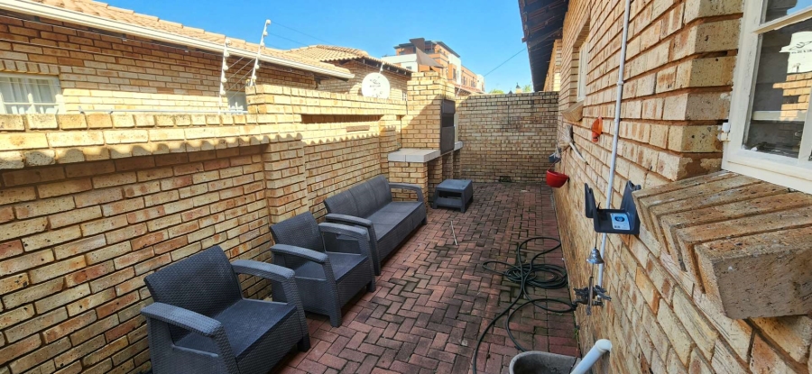 To Let 3 Bedroom Property for Rent in New Redruth Gauteng