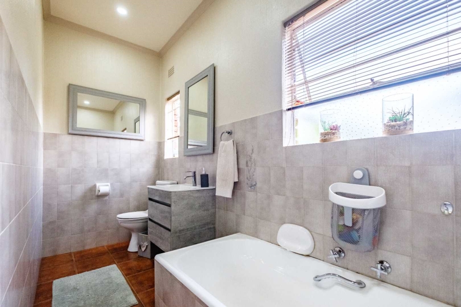 3 Bedroom Property for Sale in Sunward Park Gauteng