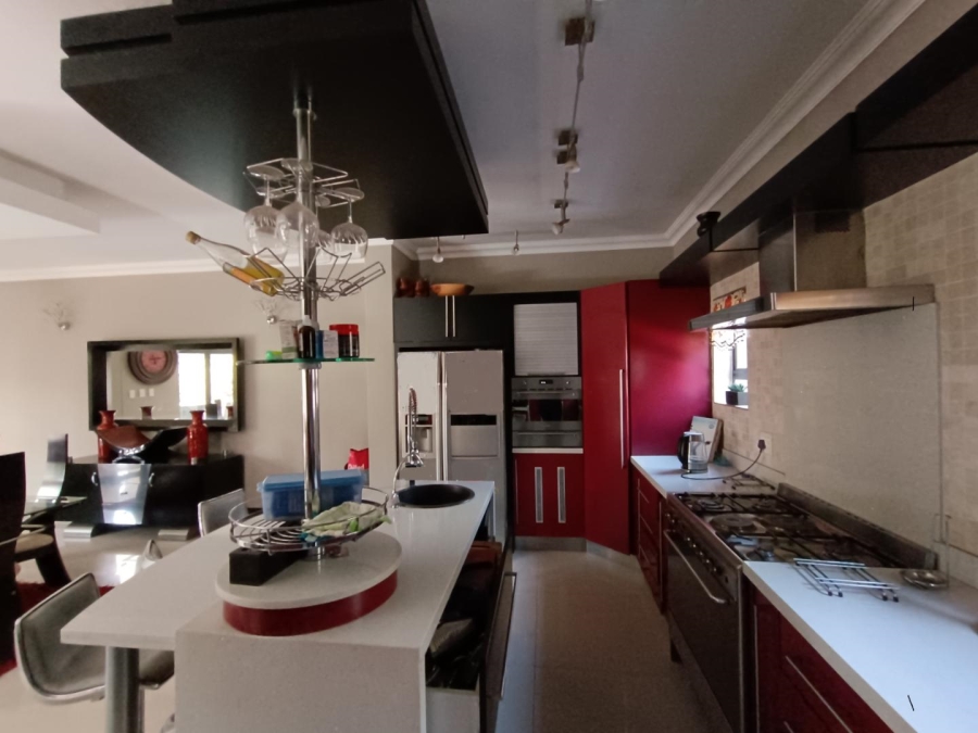 6 Bedroom Property for Sale in Midlands Estate Gauteng