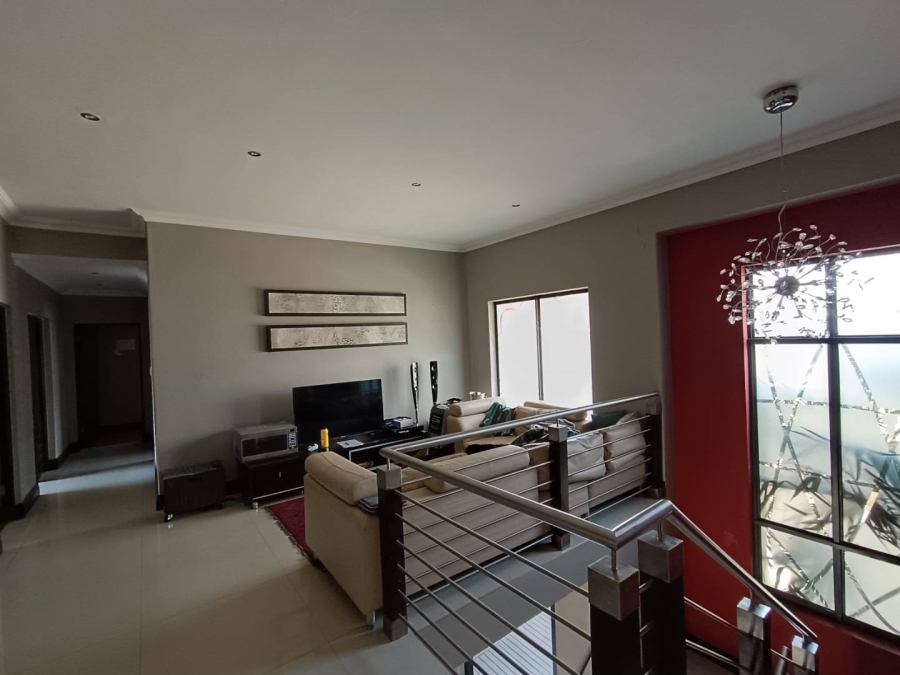 6 Bedroom Property for Sale in Midlands Estate Gauteng